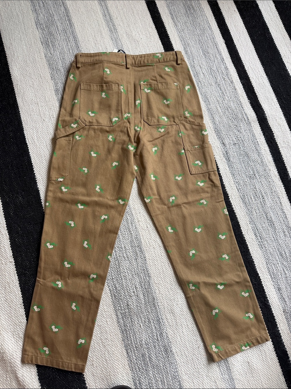 Clare V x Monoprix Floral Cargo Pants NEW NWT - Picture 5 of 5